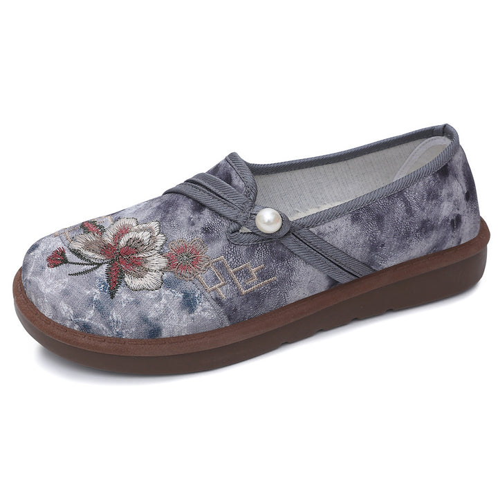 Ladies embroidered velvet slipper with bead closure and non-slip platform sole Mune Fashion