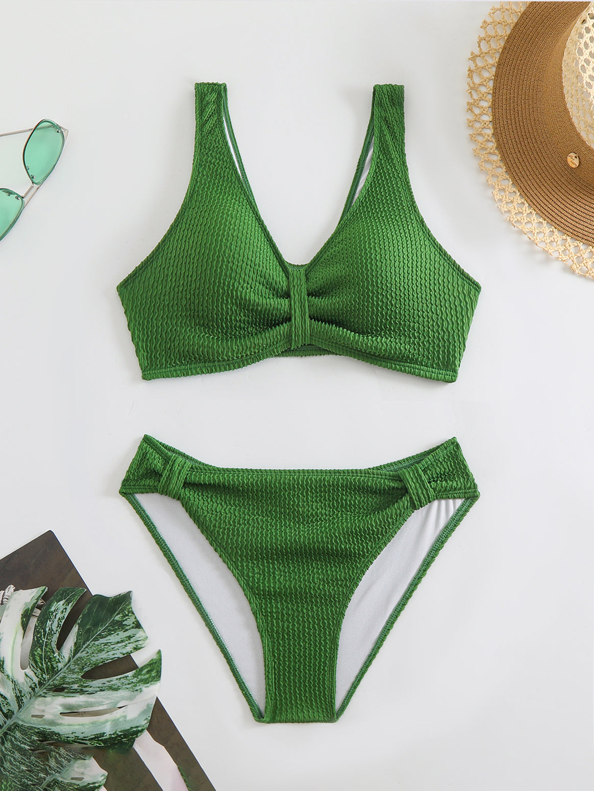 Ladies Bikini Set with sophisticated knot detail and high-cut briefs Mune Fashion