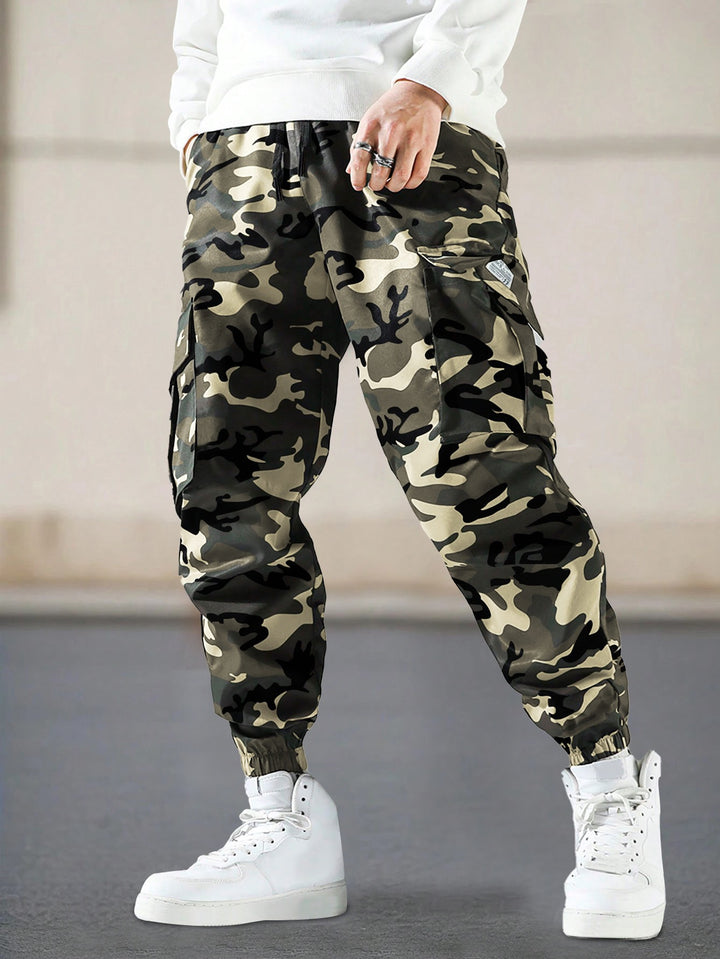 Men's cargo jogger pants with camo pattern, elastic waistband, and ankle cuffs Mune Fashion