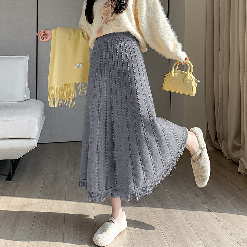 Ladies maxi skirt with fringes and cable knit pattern Mune Fashion