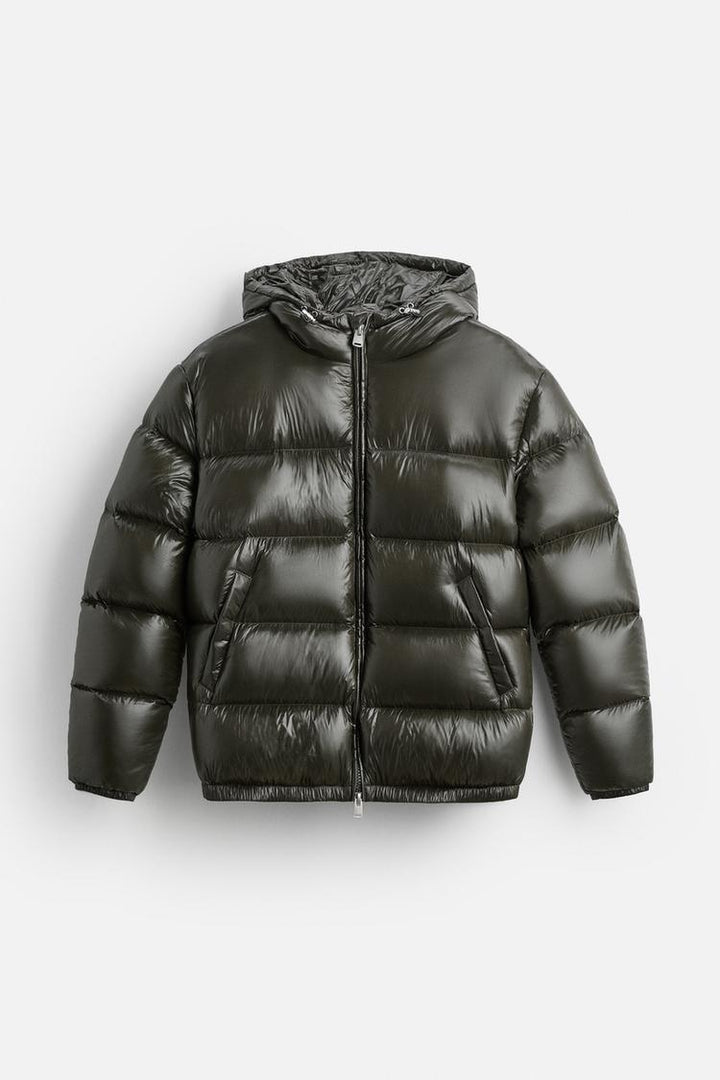 Women nan shiny quilted jacket with hood padded thermal filling and straight comfort cut Mune Fashion