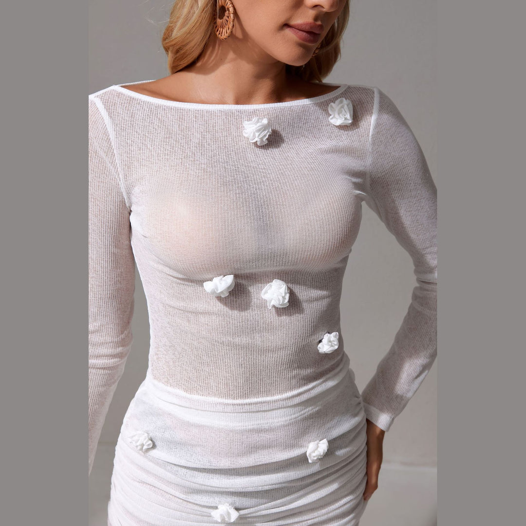 Ladies flowing beach dress with decorative crochet flowers Mune Fashion