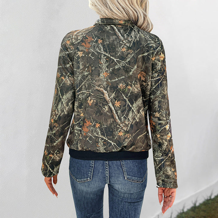 Women's hoodie in camouflage leaf print with half snap button placket and kangaroo pocket Mune Fashion
