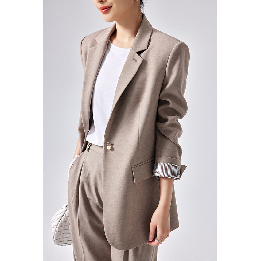 Women Casual Tailoring Set with Longline Blazer and High-Waisted Pleated Pants Mune Fashion