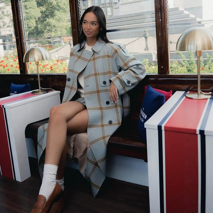 Women's long checkered coat in trench coat style with double button placket Mune Fashion