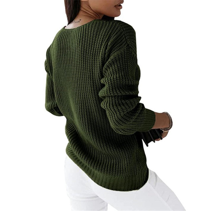 Women's chunky knit V-neck sweater with cable pattern and relaxed silhouette Mune Fashion