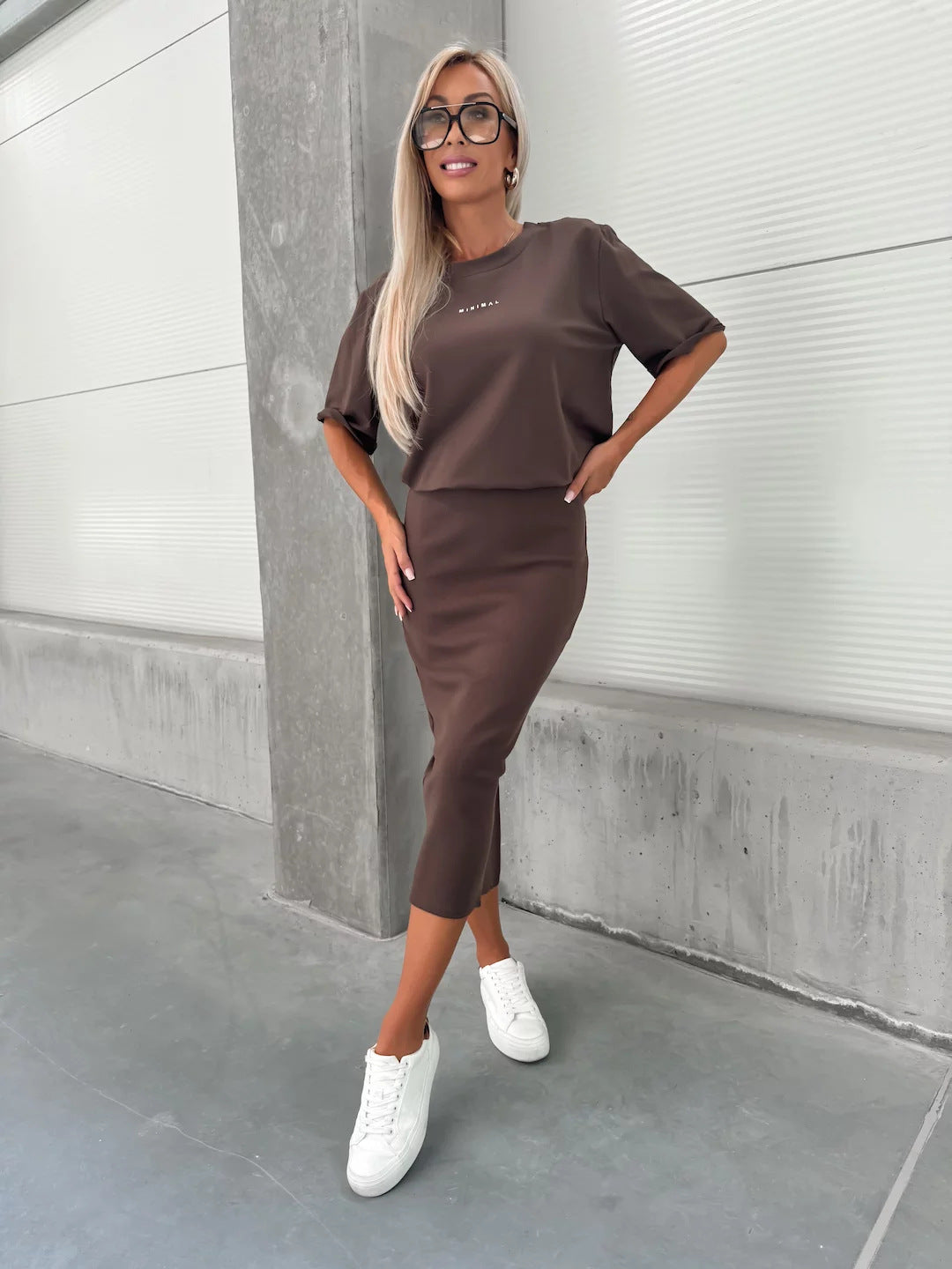 Women's two-piece knitted set with oversized boxy shirt and figure-flattering midi skirt with side slit Mune Fashion