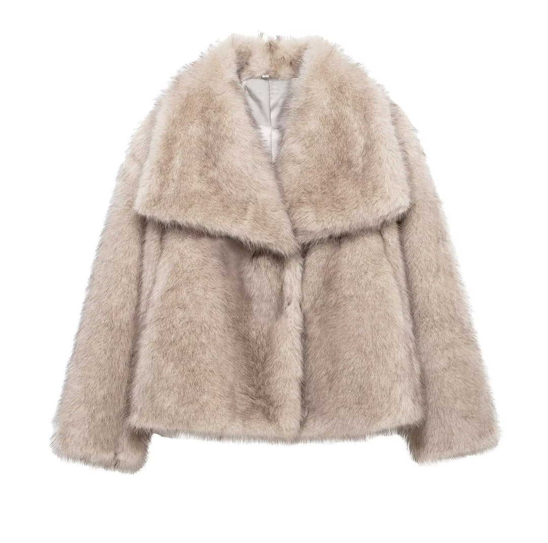 Ladies' short faux fur coat with oversized shawl collar and soft lining Mune Fashion
