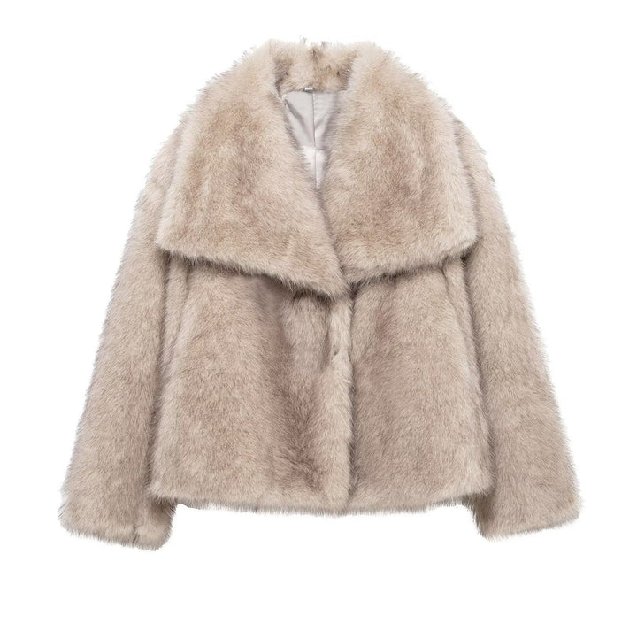 Ladies' short faux fur coat with oversized shawl collar and soft lining Mune Fashion