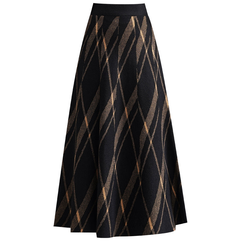 Ladies Elegant and flowy maxi skirt with diagonal patterns Mune Fashion