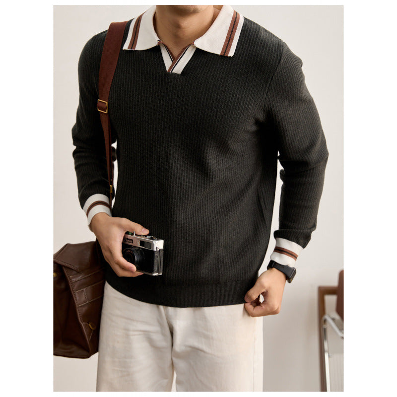 Men's fine knit polo with V-neck, ribbed structure and contrasting cuffs Mune Fashion