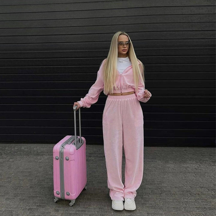 Women's velvet training suit two-piece with cropped hoodie and high waist jogger pants Mune Fashion