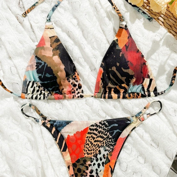Women's triangle bikini with colorful pattern and adjustable straps Mune Fashion