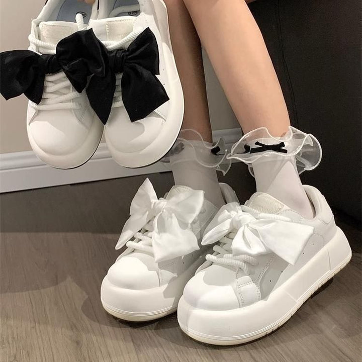 Women's sneakers with fashionable bow design and comfort sole Mune Fashion