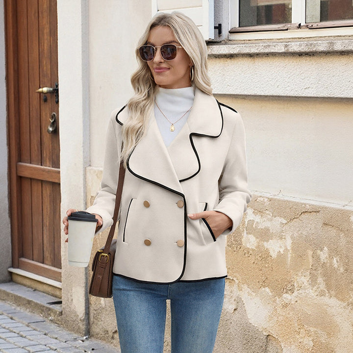 Women's double-breasted short blazer with wave-shaped lapel and contrast piping Mune Fashion