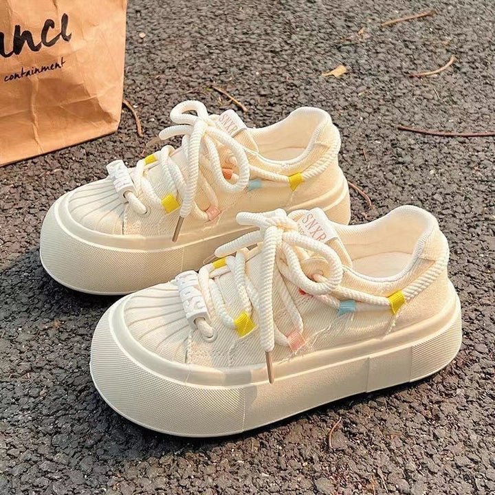 Women's Sporty Platform Sneakers with Colorful Accents and Durable Upper Material Mune Fashion