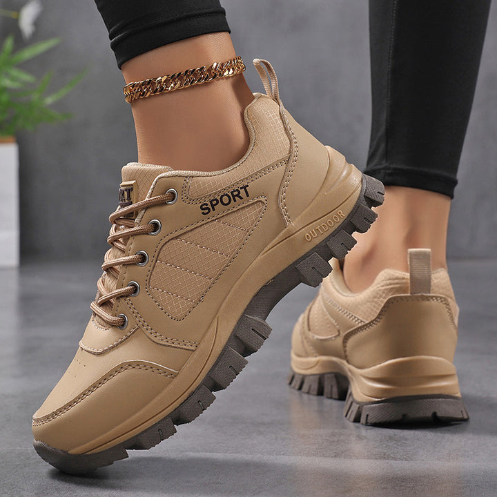 Men's robust laced casual sneakers with deep stud profile, padded shaft and practical pull tab Mune Fashion