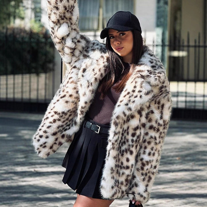 Women's short coat made of vegan high-pile faux fur with leopard print Mune Fashion