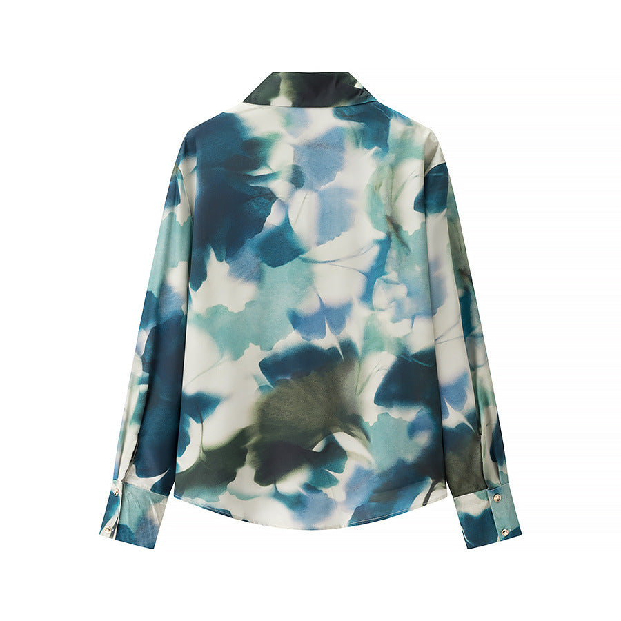 Women nan silky long-sleeve blouse with concealed button placket, shirt collar and abstract watercolor print Mune Fashion
