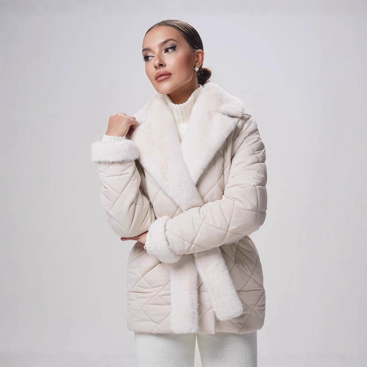 Women's quilted coat with fur trim and belted waist Mune Fashion