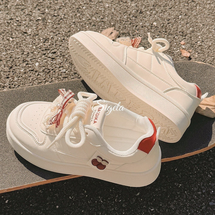 Women's Trendy Sneakers with Playful Details and High-Quality Upper Material Mune Fashion
