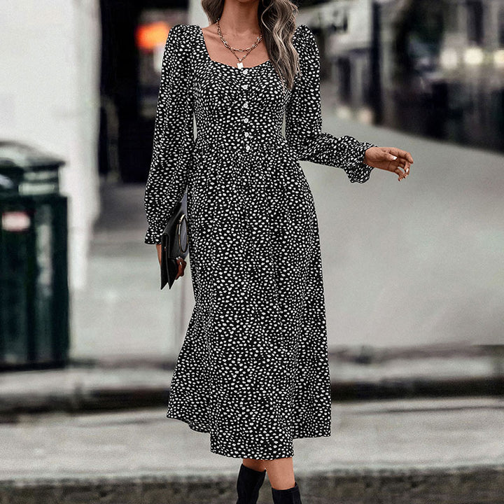 Women's midi dress with square neckline, fitted smock style and button placket Mune Fashion