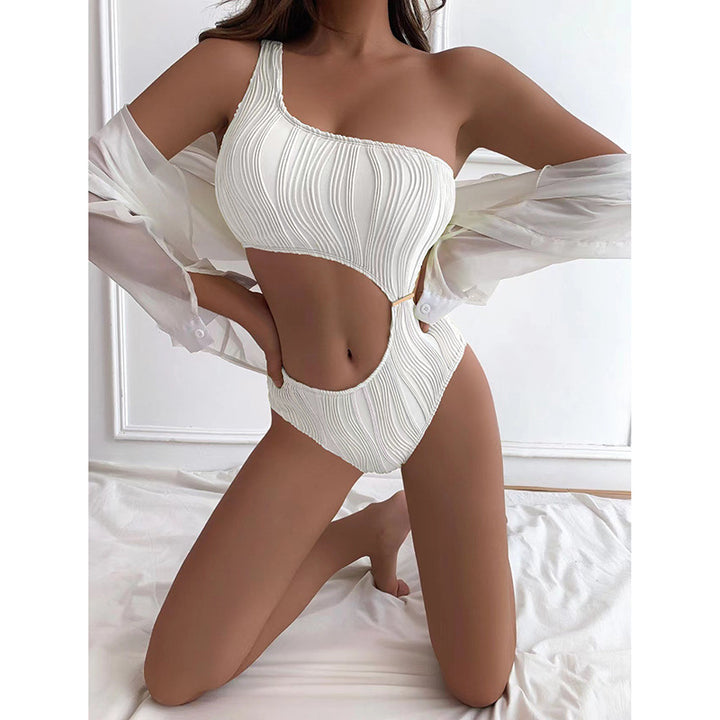 Women's One-Sided Swimsuit with Elegant Ruffle Design Mune Fashion