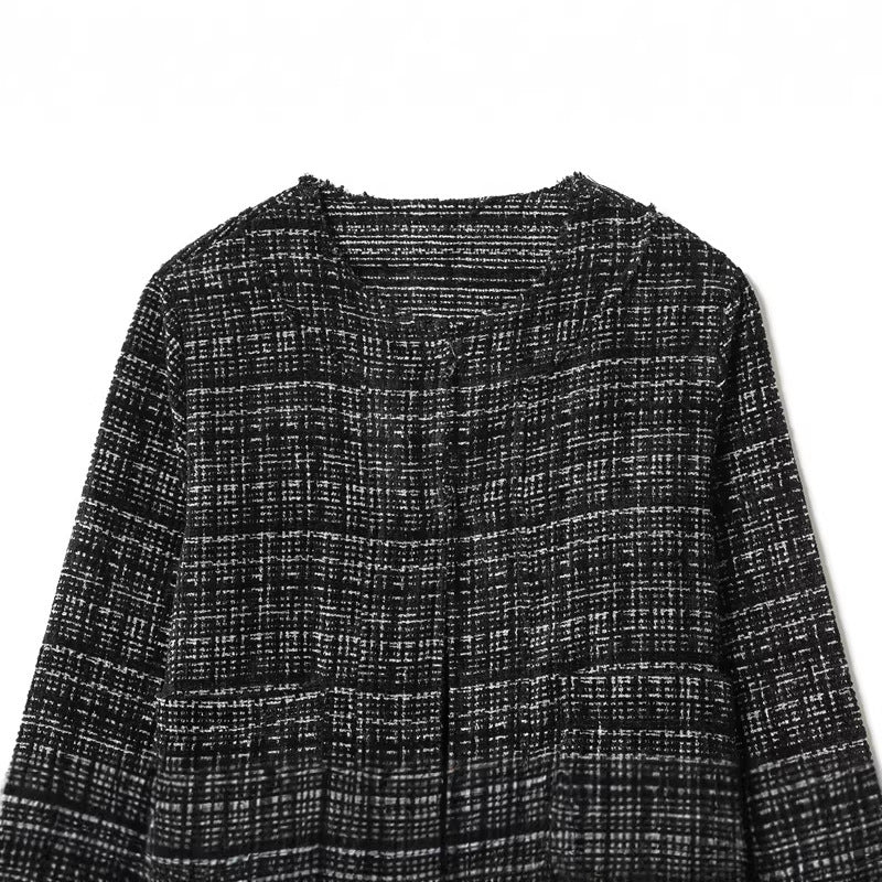 Women's Boxy Tweed Jacket in Boucle Look with Concealed Button Placket and Boxy Silhouette Mune Fashion