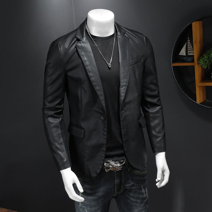 Men's leather blazer with a slim silhouette, pointed lapels, and flap pockets Mune Fashion