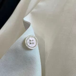 Women Elegant Blouse with Radiant Button Detail Mune Fashion