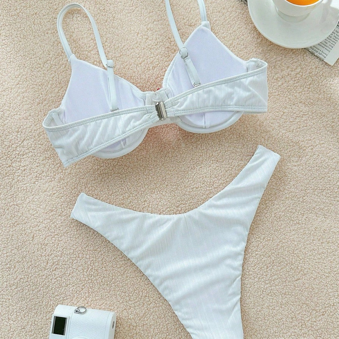 Women padded bikini with contrasting accents Mune Fashion