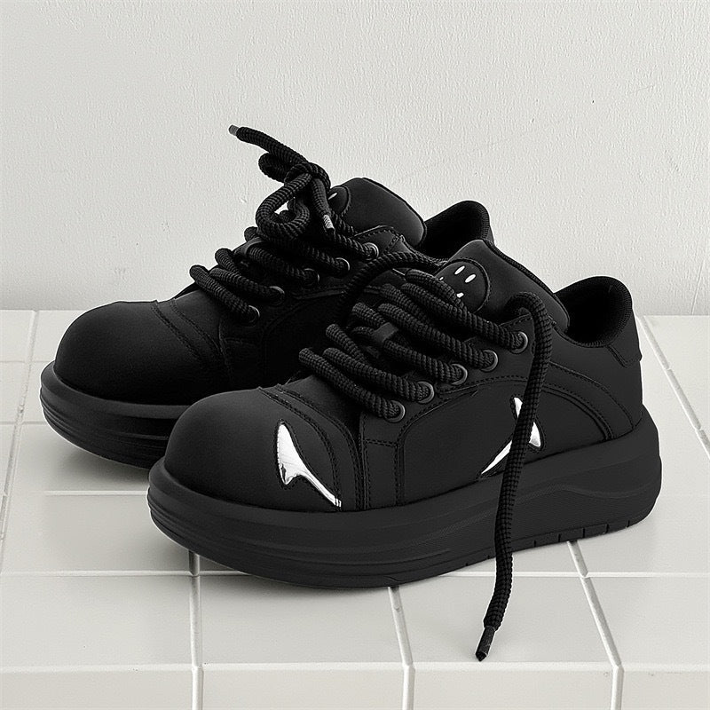 Women's Comfortable Sneakers with Robust Upper Material and Cushioned Sole Mune Fashion
