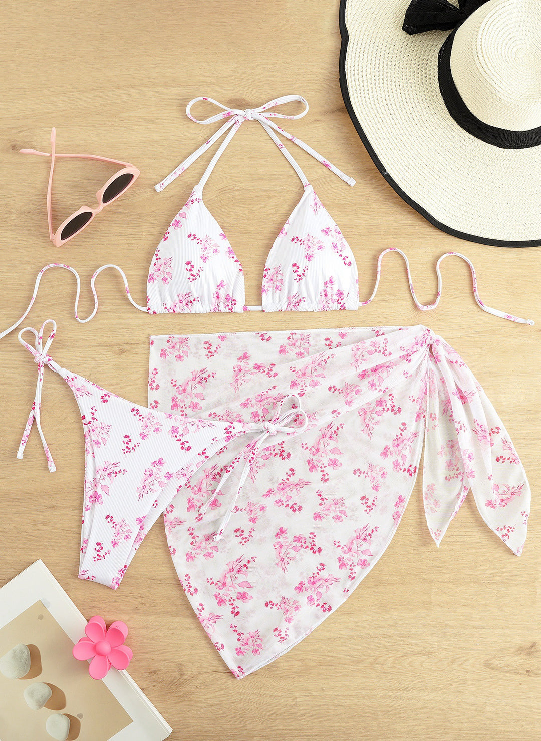 Women Triangle Bikini with floral pattern and delicate Cover-Up Mune Fashion