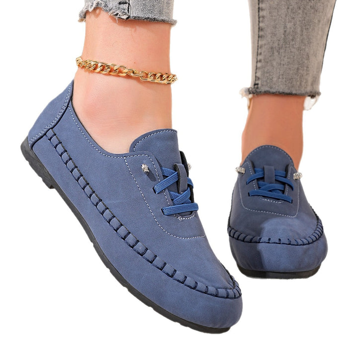 Women Comfortable Moccasins with Fashionable Lacing Design Mune Fashion