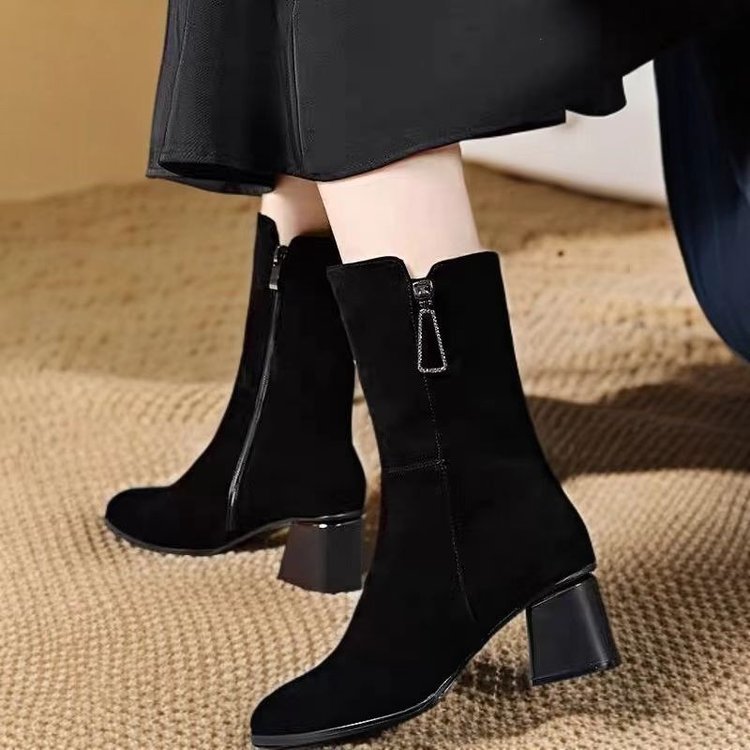 Women's elegant and stylish ankle boots with block heel Mune Fashion