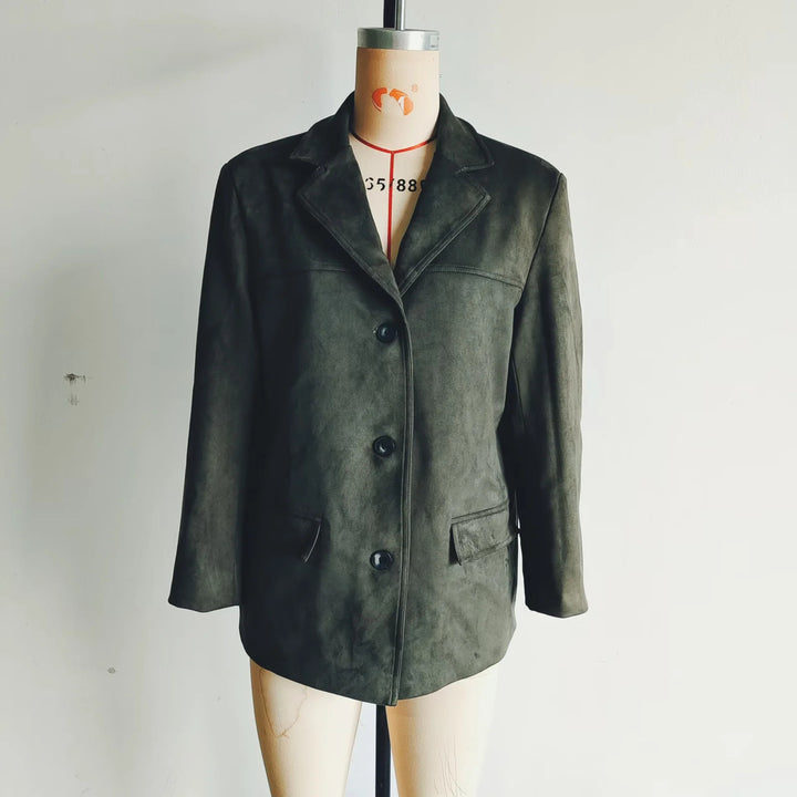 Women's cropped suede blazer with lapel collar and patch pockets Mune Fashion