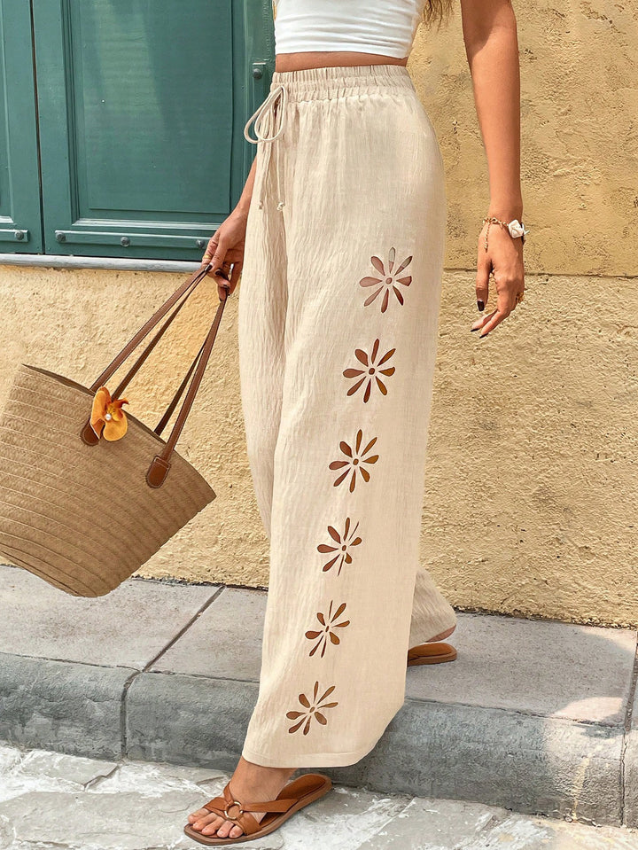 Women Wide Linen Pants with Flower Applications and Elastic Waistband Mune Fashion