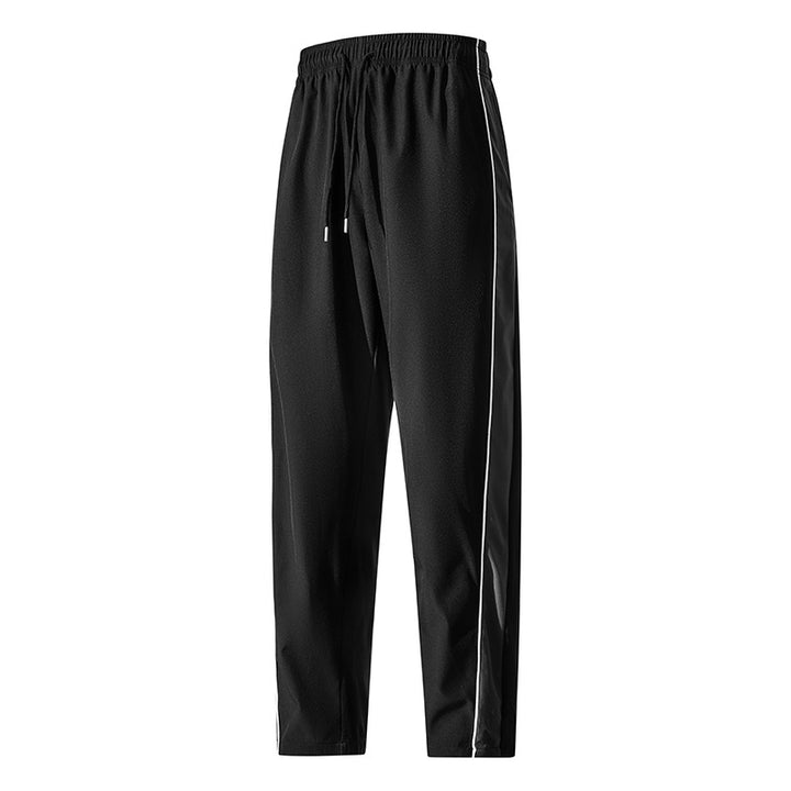 Men's Lightweight Training Pants in Relaxed Fit with Elastic Tunnel Drawstring and Contrast Side Piping Mune Fashion