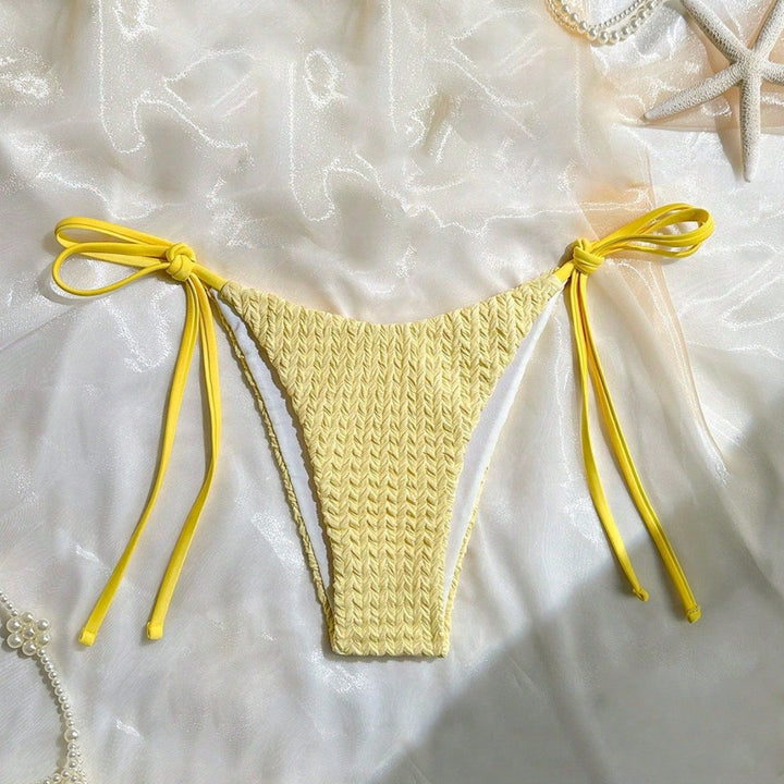 Women Triangle Bikini with Delicate Textures Mune Fashion
