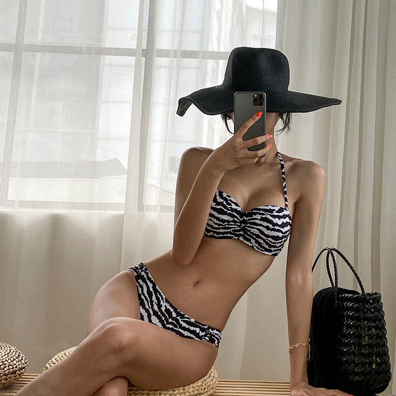 Women's bikini set with stylish zebra print and padded top Mune Fashion