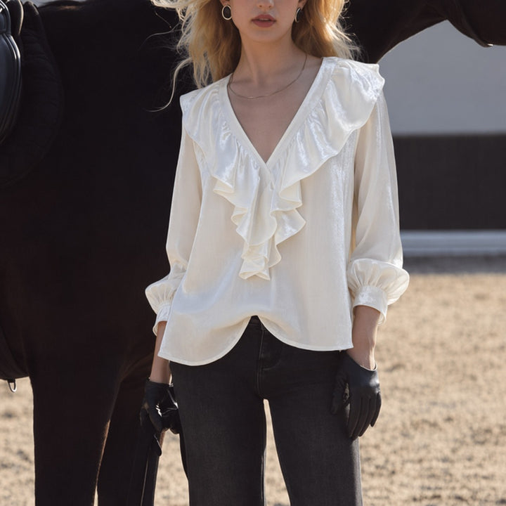 Women shimmering V-Neck ruffle blouse with balloon sleeves and elastic cuffs Mune Fashion