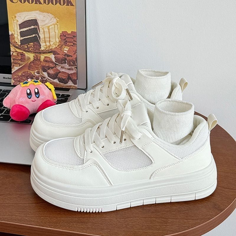 Women's fashionable sneakers with breathable textile upper and comfortable outsole Mune Fashion