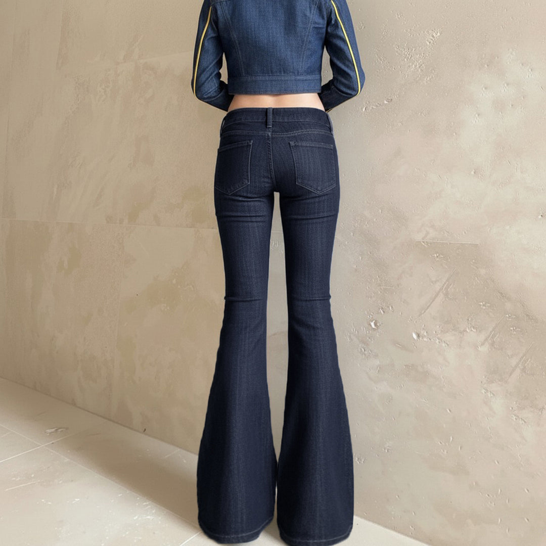 Women Flared Jeans with a strong flared leg and figure-hugging hip fit Mune Fashion