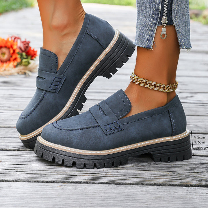 Women Chunky Loafer with thick profile sole and faux suede upper material Mune Fashion