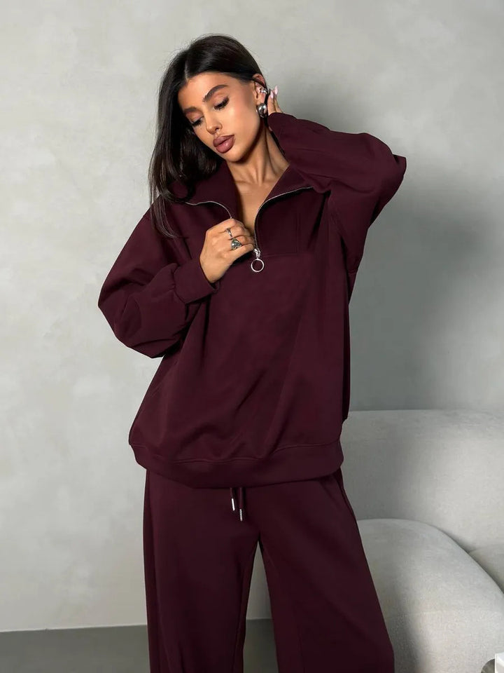 Women’s loungewear set with half zip and wide pleat pants Mune Fashion