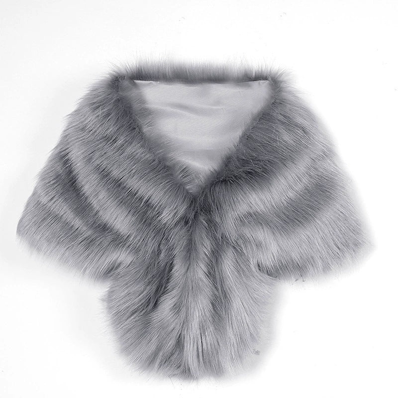 Women's elegant faux fur shoulder stole in capelet cut Mune Fashion