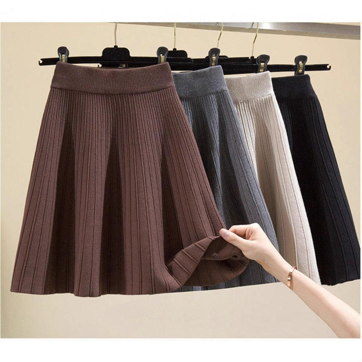 Women's Pleated Midi Skirt with Comfortable Elastic Waistband Mune Fashion