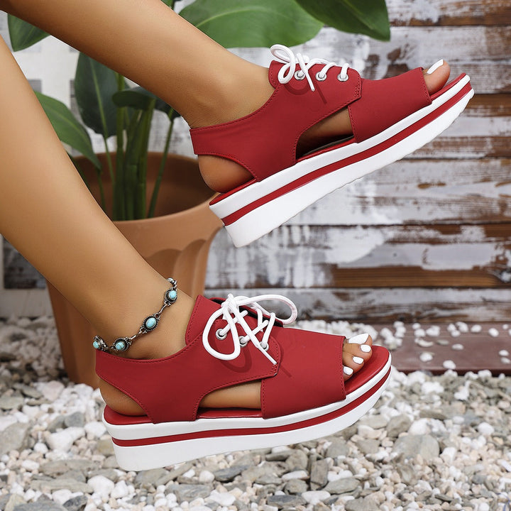 Women's sporty sneaker sandals with open toe area and fashionable upper material Mune Fashion