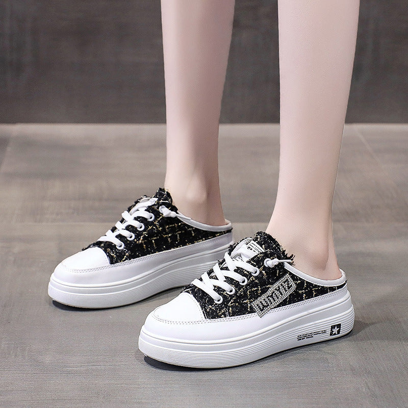 Ladies sporty sneakers with modern checkerboard pattern and non-slip sole Mune Fashion