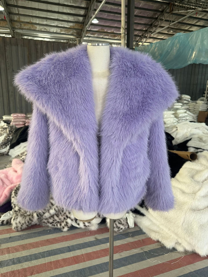 Women's short bolero in boxy cut made of vegan shaggy faux fur with XXL shawl collar Mune Fashion